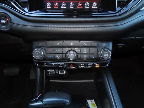 Used 2022 Dodge Durango GT image 22