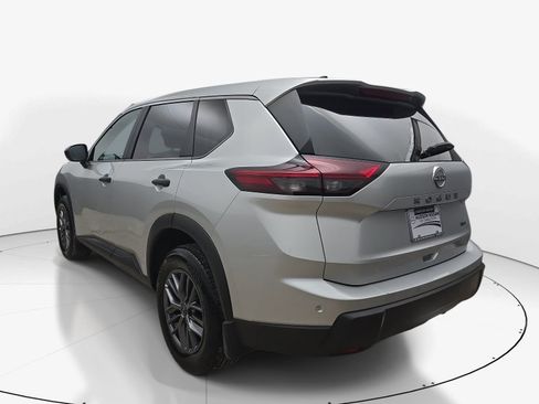 Used 2025 Nissan Rogue S AWD/4WD image 6
