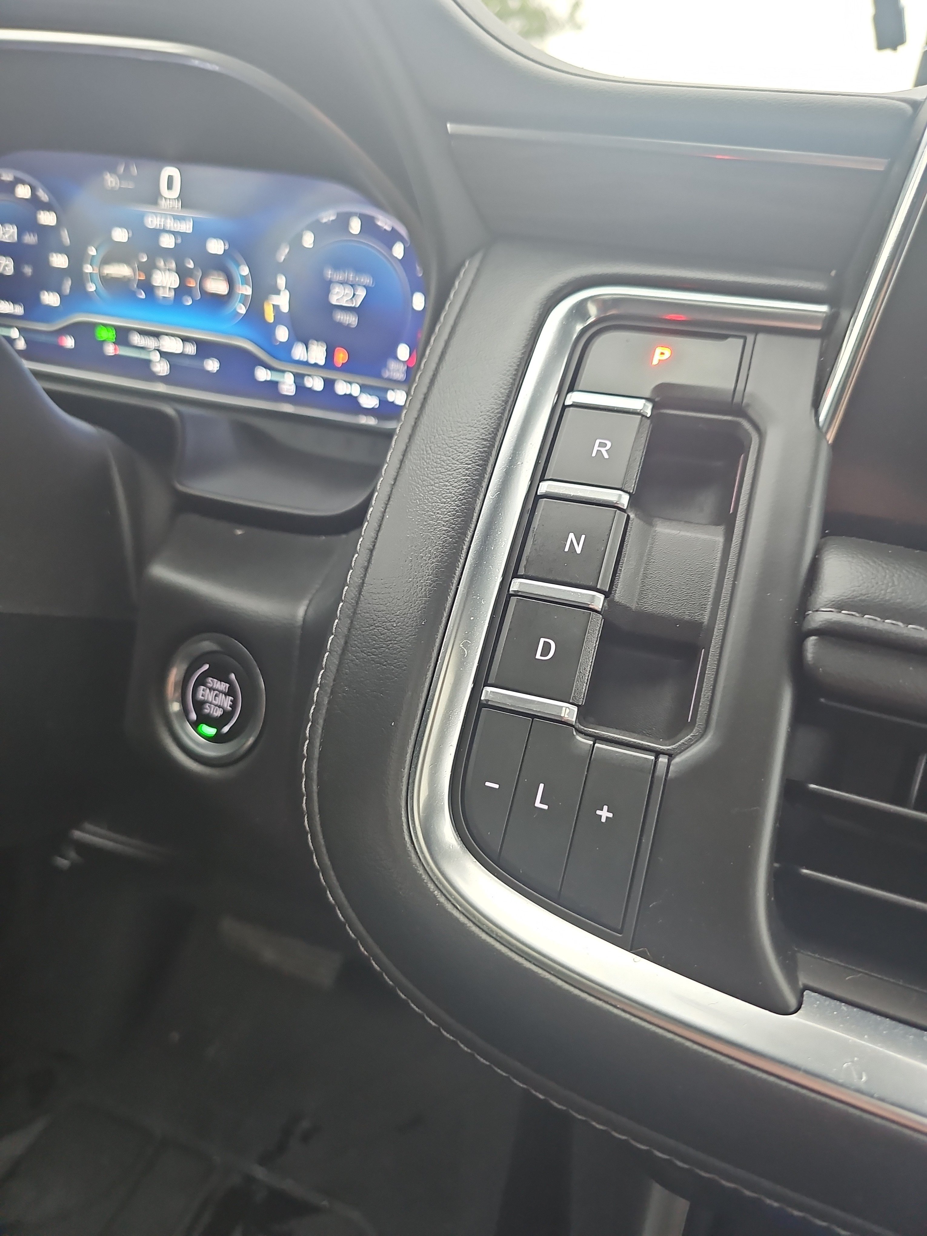 Used 2023 Chevrolet Suburban LT AWD/4WD image 27