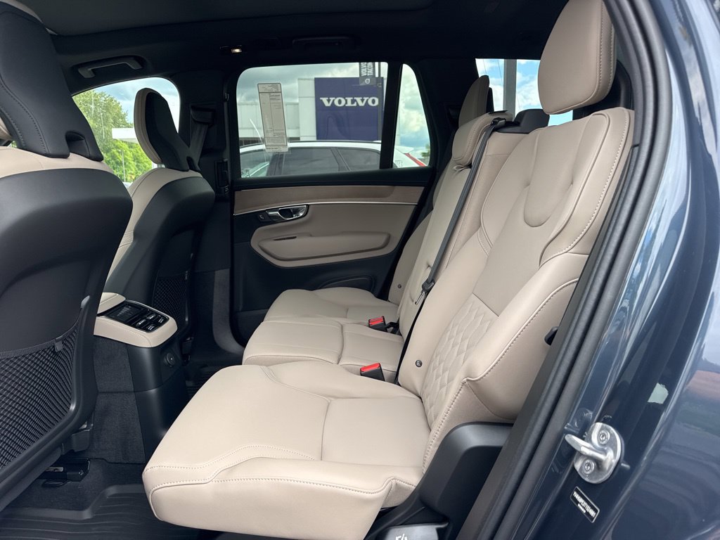 New 2026 Volvo XC90 T8 Plus w/ Protection Package AWD/4WD image 5