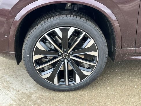New 2026 Volvo XC90 T8 Ultra w/ Protection Package Premier AWD/4WD image 8