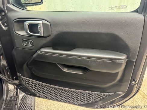 Used 2022 Jeep Wrangler Unlimited Sahara w/ Safety Group image 25