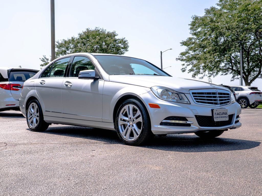 Used 2012 Mercedes-Benz C 300 4MATIC Sedan image 5