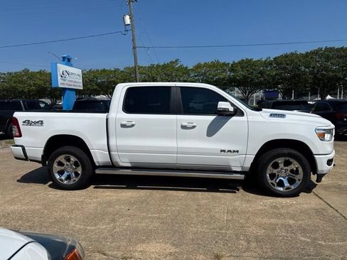 Used 2019 RAM 1500 Big Horn AWD/4WD image 4