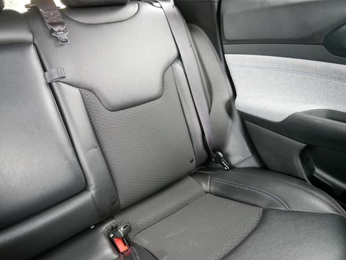 Certified 2024 Jeep Compass Latitude image 14