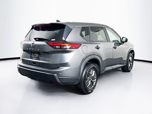 Used 2024 Nissan Rogue S AWD/4WD image 9
