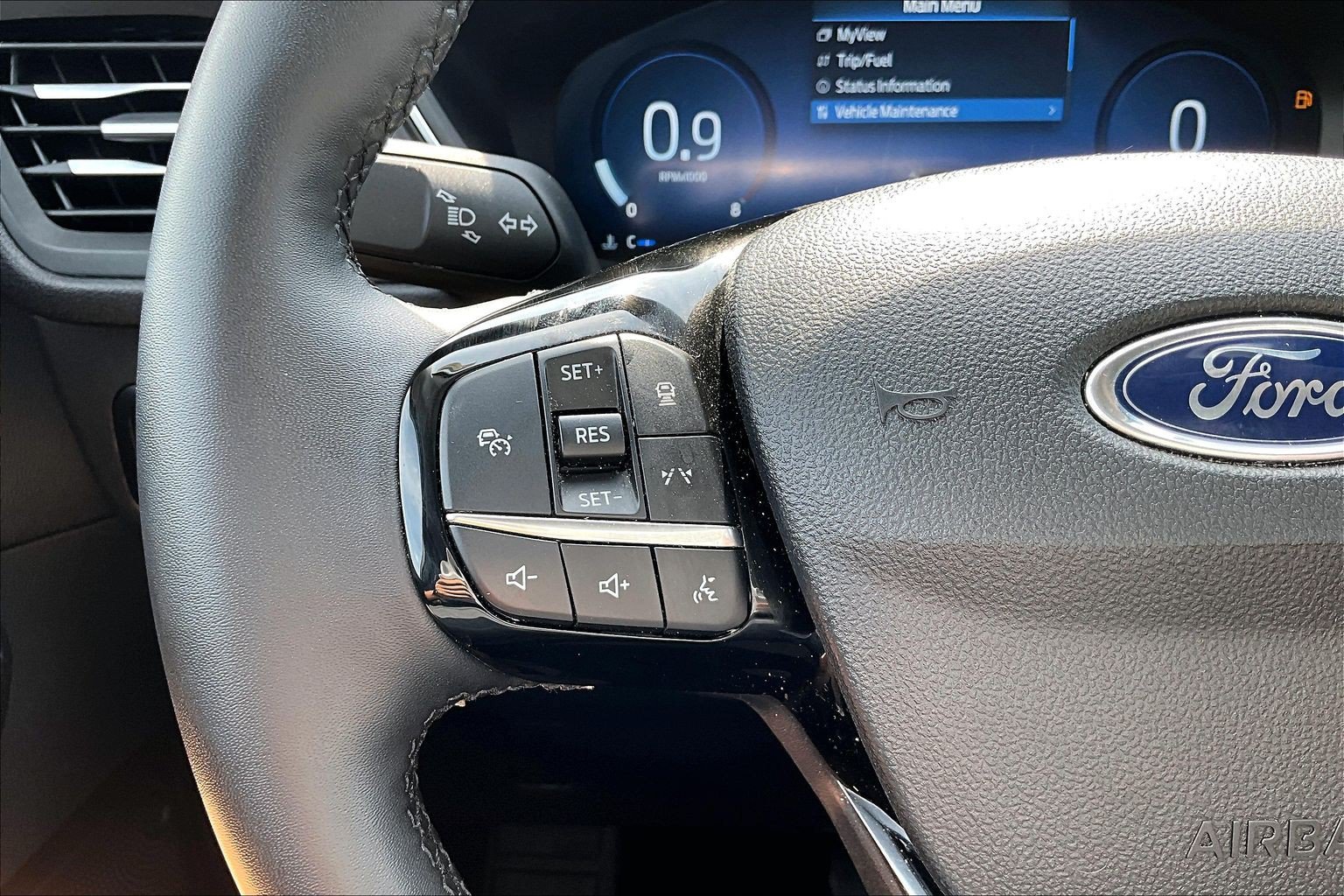 Certified 2025 Ford Escape Platinum AWD/4WD image 22