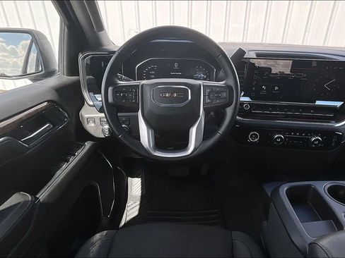 Used 2024 GMC Sierra 1500 Elevation AWD/4WD image 6