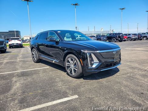 New 2026 Cadillac Lyriq Luxury w/ LPO, Floor Liner Package AWD/4WD image 6
