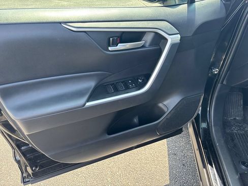 Certified 2025 Toyota RAV4 XLE AWD/4WD image 13