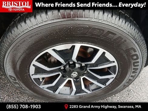 Used 2021 Toyota Tacoma TRD Sport image 10