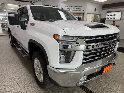 Used 2020 Chevrolet Silverado 3500 LTZ w/ LTZ Premium Package AWD/4WD image 4