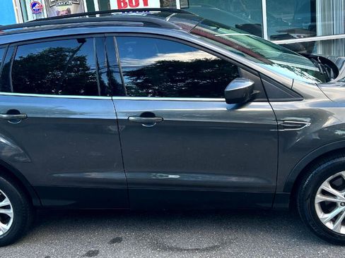 Used 2018 Ford Escape SE image 13