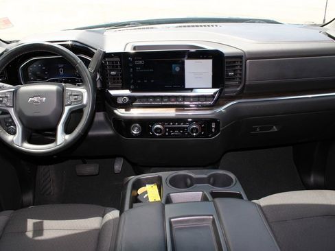 Used 2024 Chevrolet Silverado 1500 RST w/ Z71 Off-Road Package AWD/4WD image 32