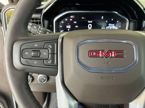 Used 2025 GMC Sierra 1500 SLE w/ X31 Off-Road Package AWD/4WD image 25