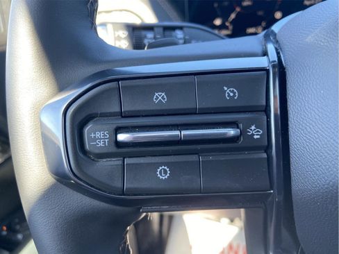 Used 2026 GMC Yukon AT4 w/ AT4 Premium Package AWD/4WD image 23
