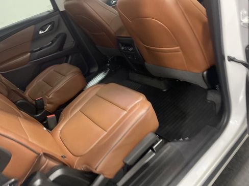 Used 2018 Chevrolet Traverse High Country image 22