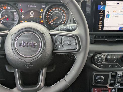 New 2026 Jeep Wrangler Unlimited Rubicon AWD/4WD image 19