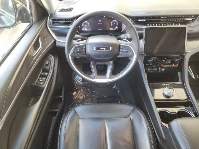 Used 2023 Jeep Grand Cherokee Limited RWD image 14