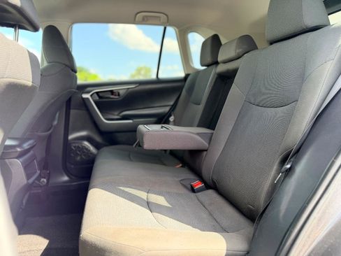 Used 2021 Toyota RAV4 LE FWD image 35