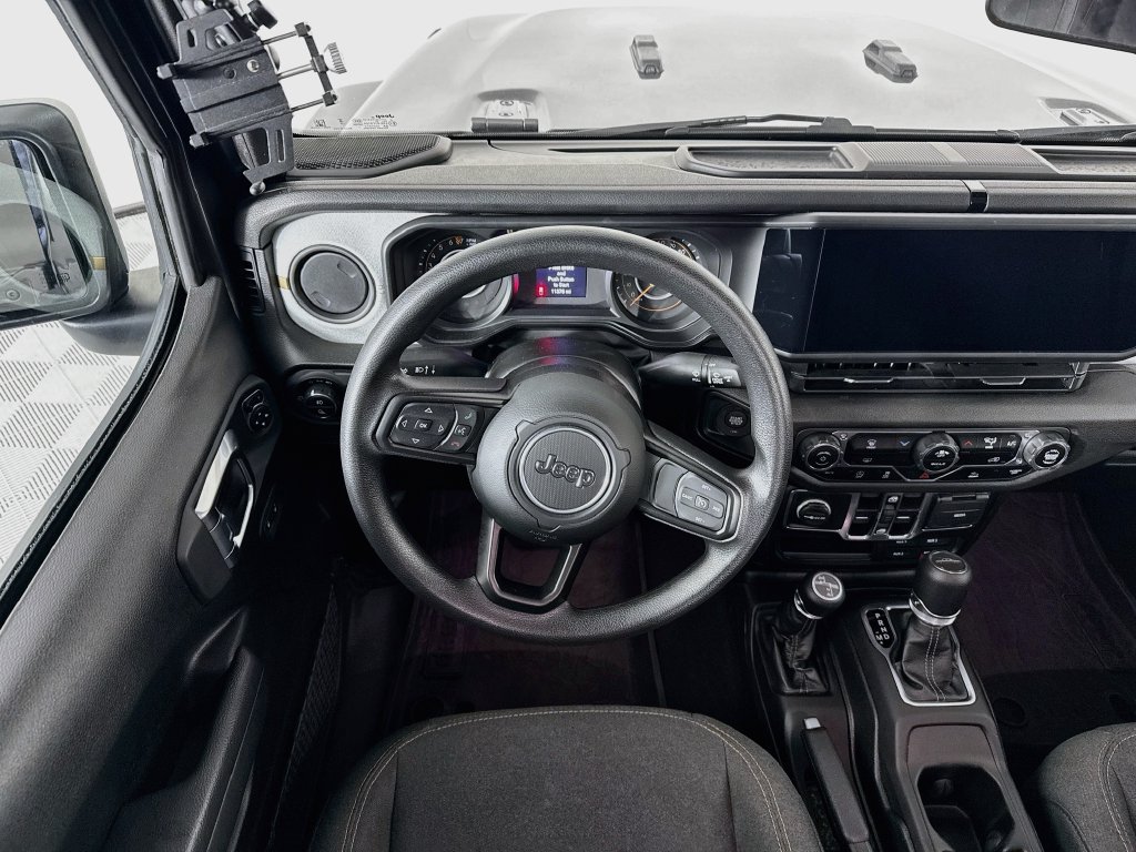 Used 2024 Jeep Gladiator Sport AWD/4WD image 20