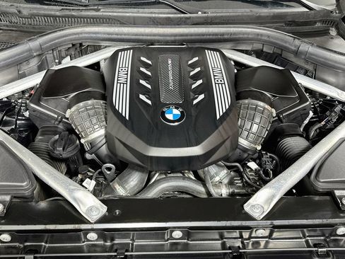 Used 2022 BMW X5 M50i AWD/4WD image 23