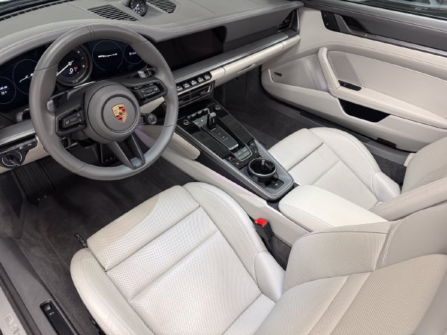 Certified 2024 Porsche 911 Targa 4S AWD/4WD image 4