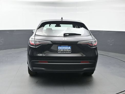Certified 2025 Honda HR-V LX image 4