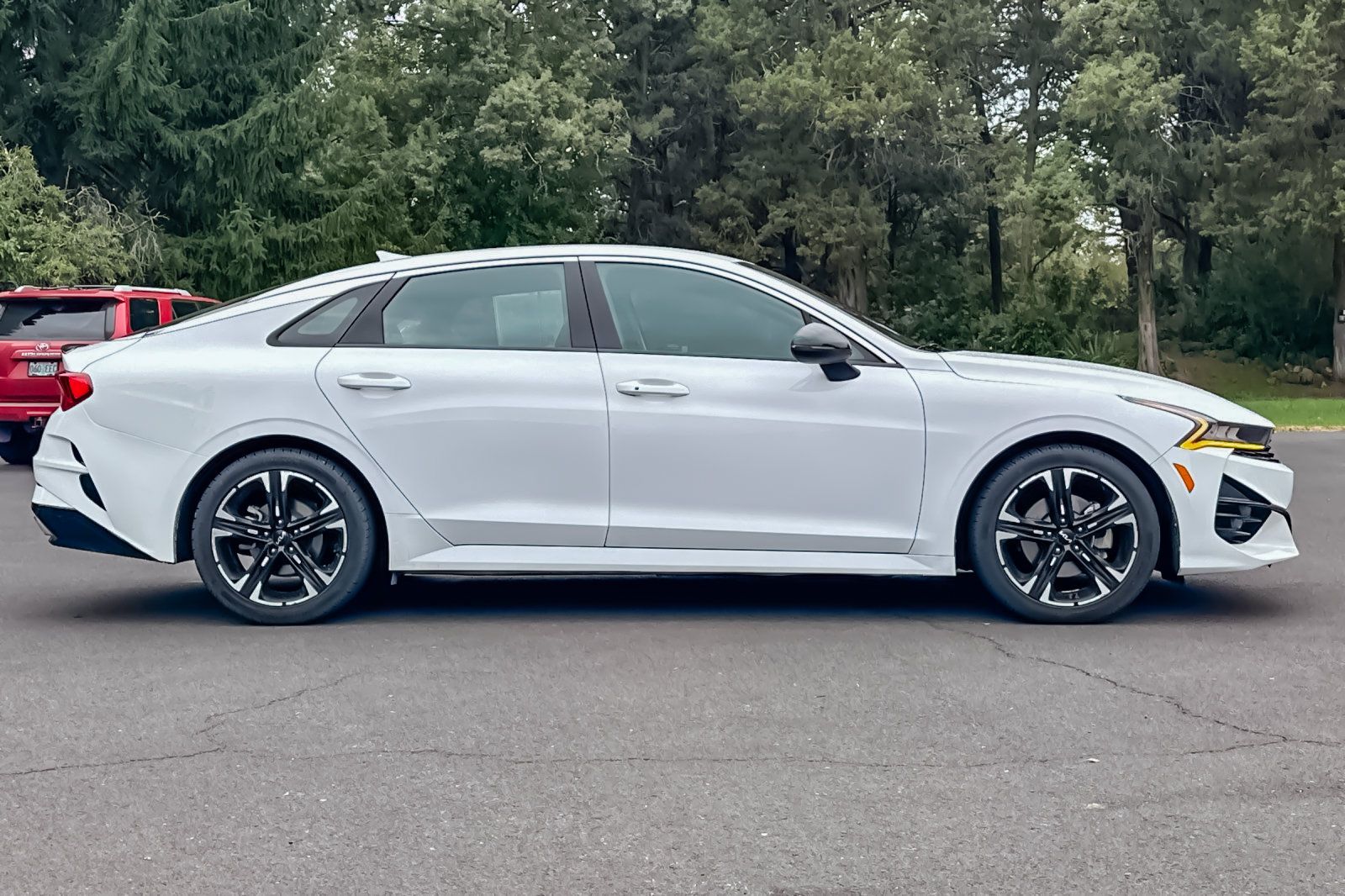 Used 2022 Kia K5 GT-Line AWD/4WD image 3