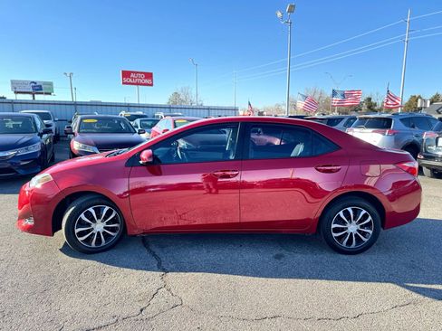 Used 2018 Toyota Corolla LE image 7