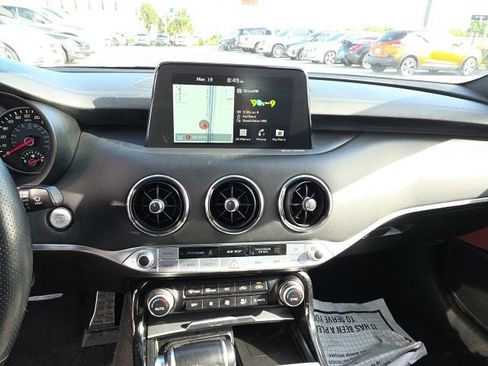 Used 2021 Kia Stinger GT1 AWD/4WD image 18