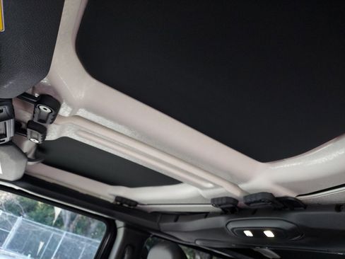 Certified 2025 Jeep Gladiator Rubicon image 19