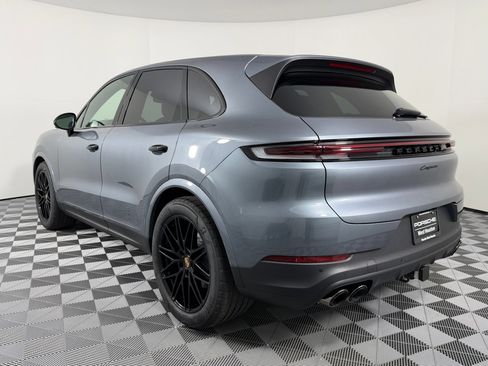 Certified 2026 Porsche Cayenne AWD/4WD image 3