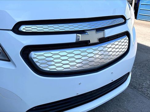 Used 2015 Chevrolet Spark LT image 29