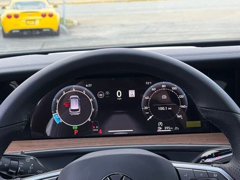 New 2026 Volkswagen Tiguan SEL R-Line AWD/4WD image 30