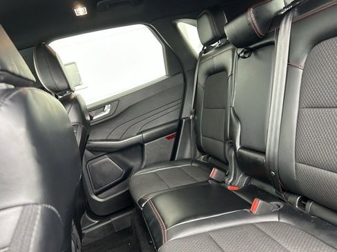 Used 2024 Ford Escape ST-Line image 9