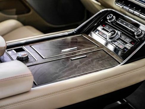 Used 2020 Lincoln Navigator L Reserve w/ Equipment Group 208A Reserve image 20