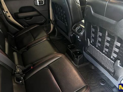 Used 2020 Jeep Gladiator Rubicon AWD/4WD image 18