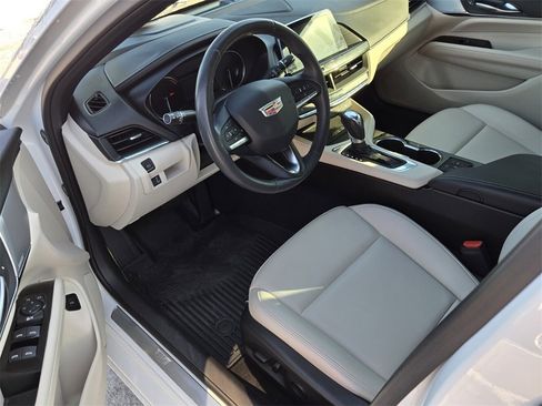 Used 2024 Cadillac CT4 Luxury w/ Sun And Sound Package image 9