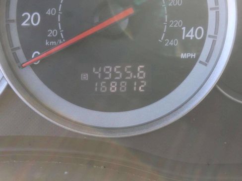 Used 2005 Subaru Outback 2.5i image 10