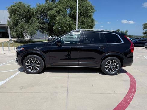 Used 2019 Volvo XC90 T6 Momentum w/ Protection Package Premier AWD/4WD image 3
