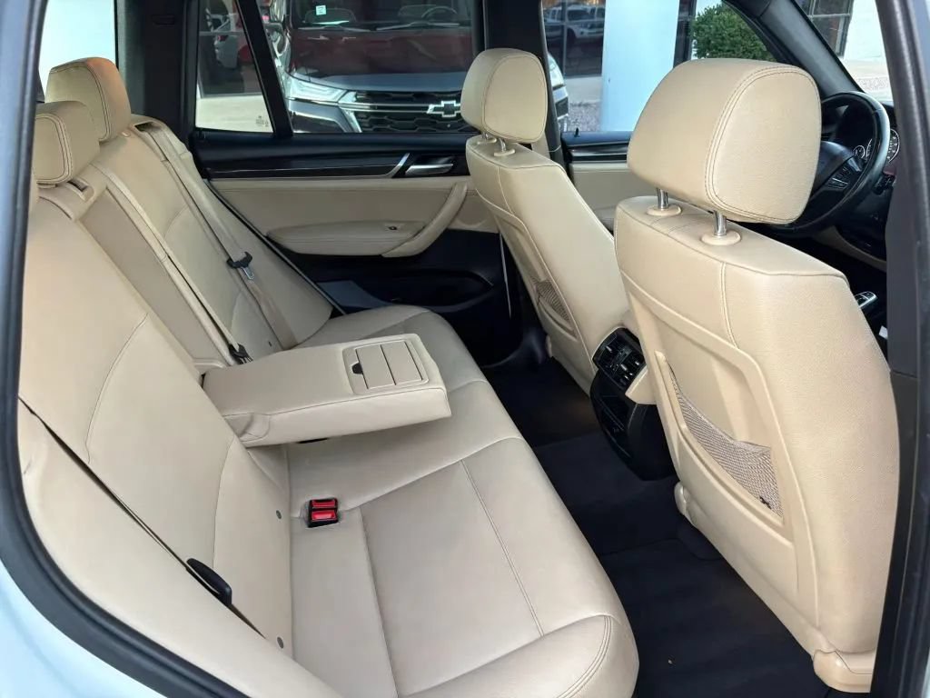 Used 2016 BMW X3 sDrive28i RWD image 17