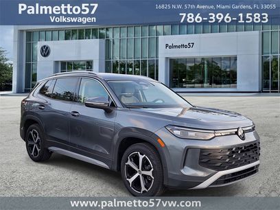 New 2025 Volkswagen Tiguan SE