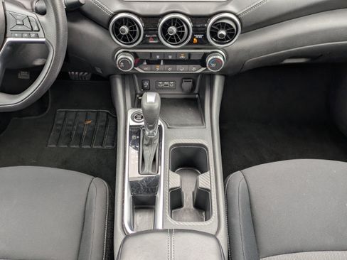 Used 2024 Nissan Sentra SV image 24