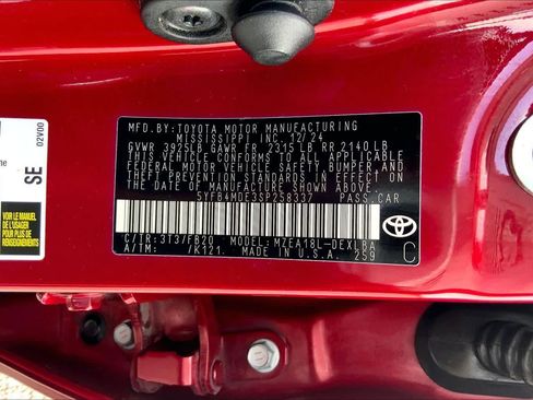 Used 2025 Toyota Corolla LE FWD image 36