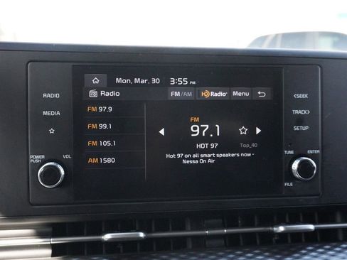 Used 2023 Kia Carnival LX FWD image 41
