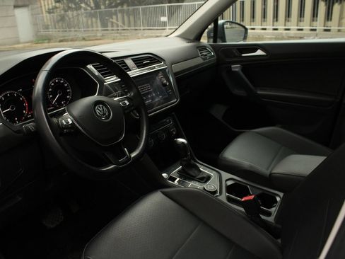 Used 2019 Volkswagen Tiguan SEL AWD/4WD image 13