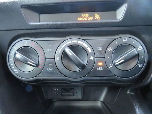 Used 2016 MAZDA MAZDA3 i Sport image 21