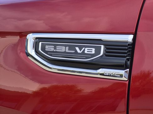 Used 2025 GMC Sierra 1500 SLT w/ SLT Premium Plus Package AWD/4WD image 12