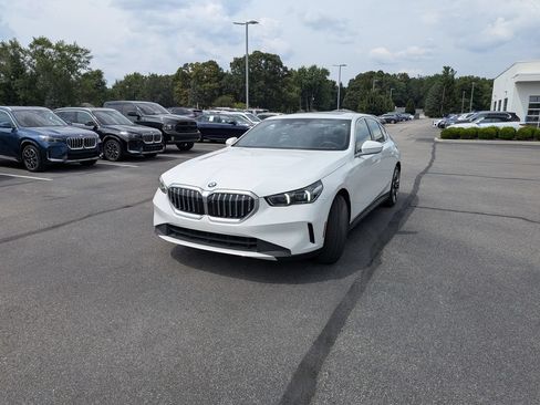 Used 2024 BMW 540i xDrive w/ Premium Package AWD/4WD image 1